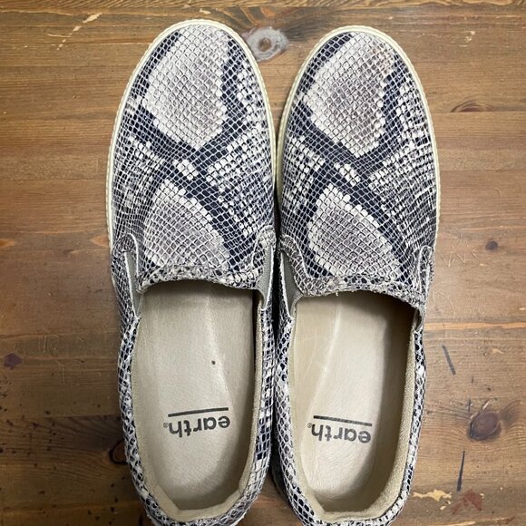 Earth Pull On Loafers Leather Snake Print Women's Size 8.5 - Picture 4 of 7
